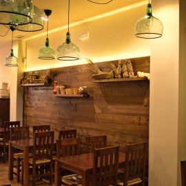 Resultado de imagen de decoracion rustica para restaurantes