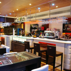 Resultado de imagen de decoracion de bares y cafeterias