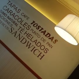 Resultado de imagen de decoracion de cafeterias