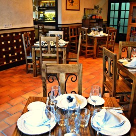 Resultado de imagen de decoracion de restaurantes rusticos