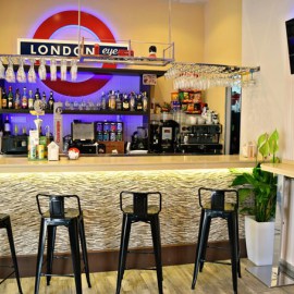 Resultado de imagen de decoracion de cafeterias 