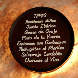 Resultado de imagen de decoracion de tabernas